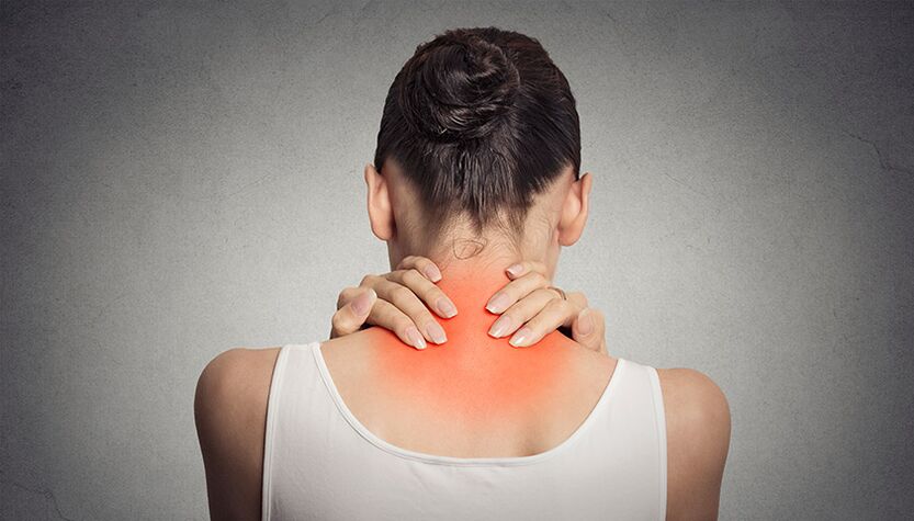 Cervicale osteochondrose, gepaard gaand met pijn in de nek